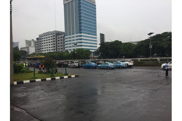 Gedung DPR Masih Sepi...
