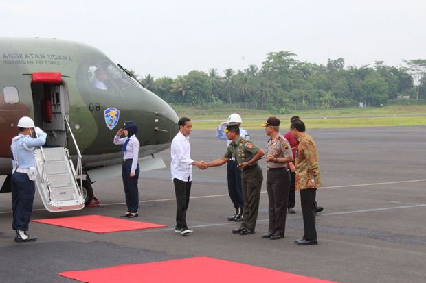 Presiden Jokowi Kunjungi...