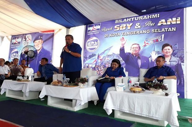 Dialog dengan Warga...