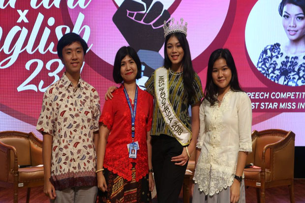 Miss Indonesia Alya...