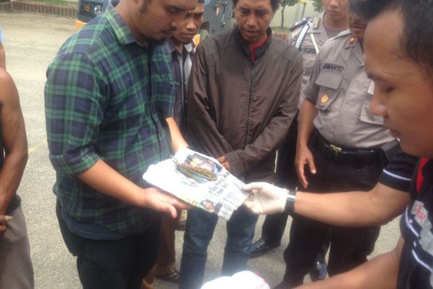 Di Rumah FS Ketua Ormas...