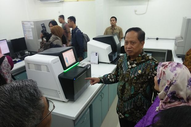 Resmikan Pusat Genom...