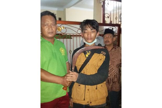 Rampas Ponsel ABG 14...