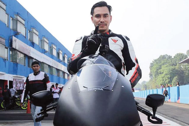 Darius Terpukau Motor...