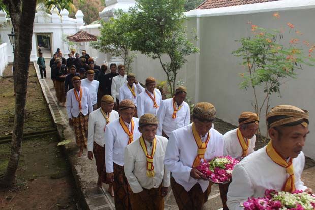 Cucu dan Cicit Pakubuwono...