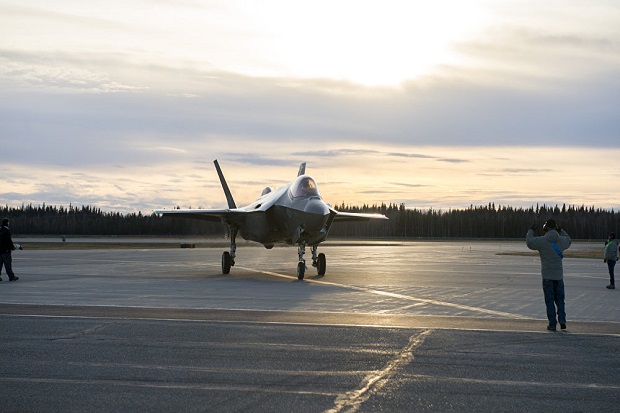 Dogfight, F-35 AS Masih...