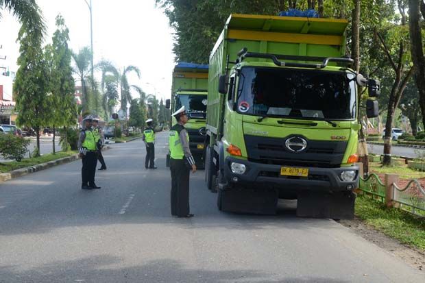 Surat Tilang Habis,...