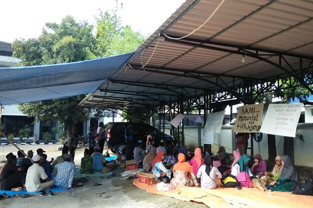 Warga Korban Gusuran...