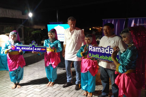 XL Axiata Gelar Program...