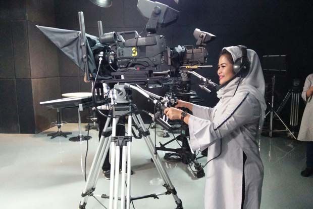Coba Kamera Studio,...