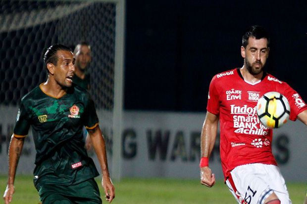 Gol Cerdik Gustavo Lopez,...