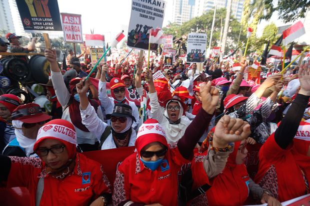 Patung Kuda Jadi Lautan...
