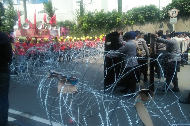 Dilarang ke Bundaran...