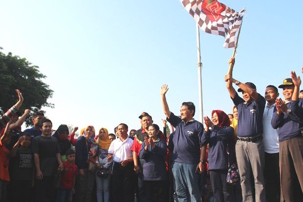 Buruh di Sleman Jalan...