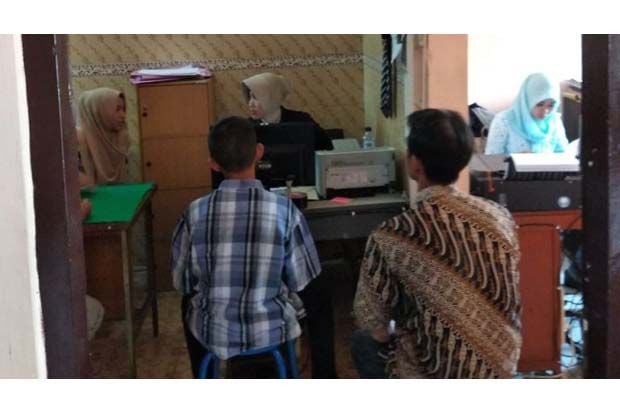 Kisah Anak Dihukum Mandi...