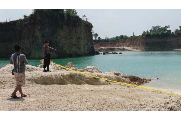 Berenang di Lokasi Eks...