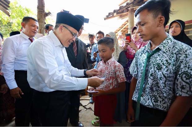 Di Banyuwangi, Pelajar...