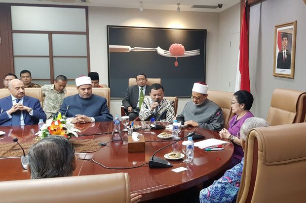 Imam Besar Al Azhar...