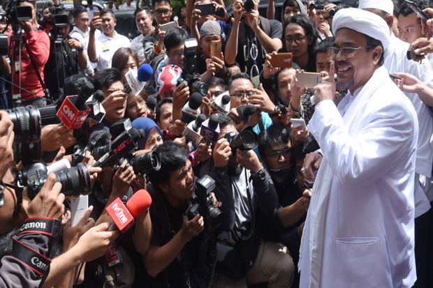 Kasus Habib Rizieq Disetop,...