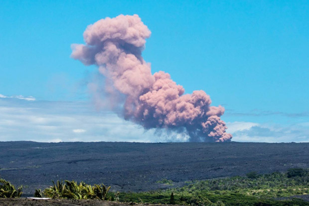 Gunung Kilauea Meletus,...
