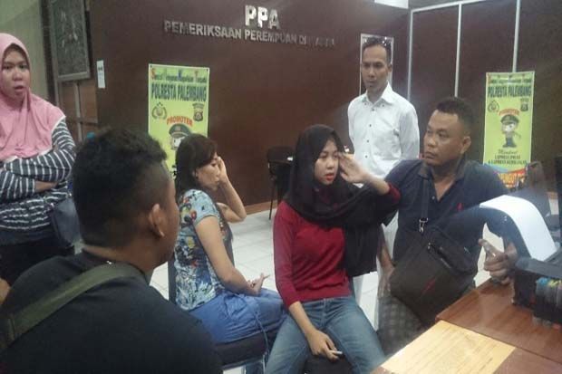 Hendak Kuliah, Mahasiswi...