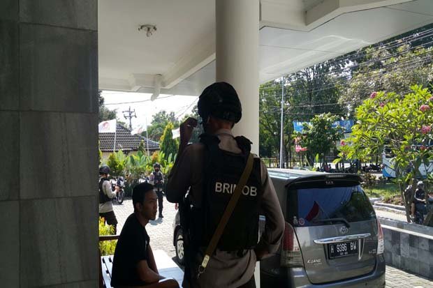 Polisi Bantah Ada Pertanyaan...