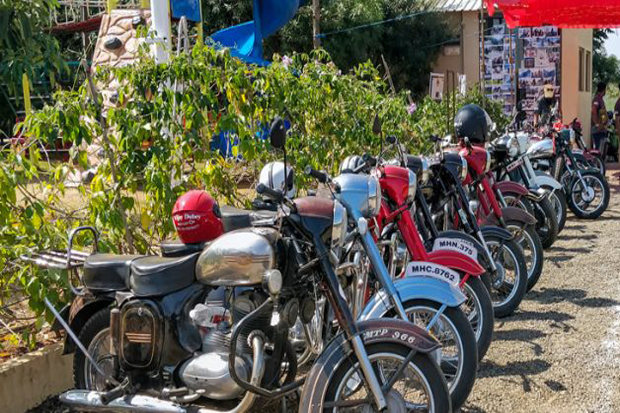 Motor Jawa Buatan India...