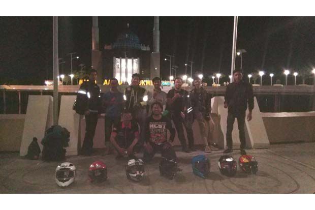 Injakkan Kaki di Makassar,...