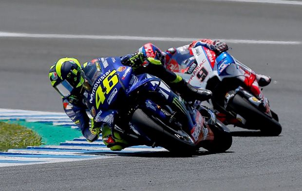 Rossi Ambil Keuntungan...