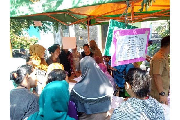 Bazar Sembako Diserbu...