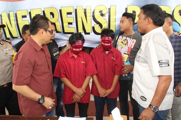 Dua Remaja Pembunuh...