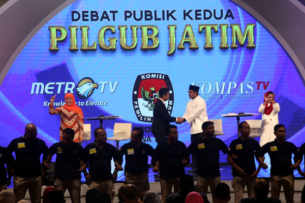Tidak Banyak Saling...