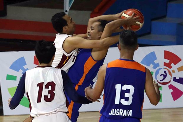 Sengit, Empat Tim Pastikan...