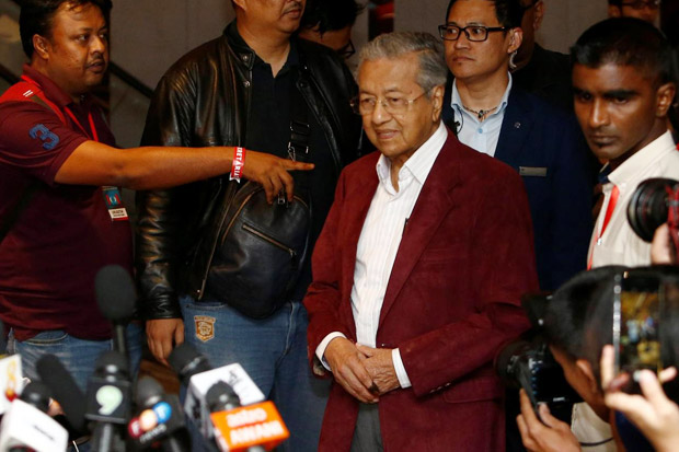 Mahathir Mohamad Klaim...
