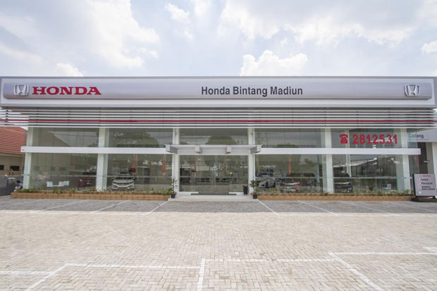 Honda Buka Dealer Pertama...