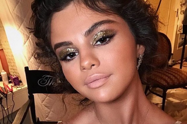 Selena Gomez Buka Hati...