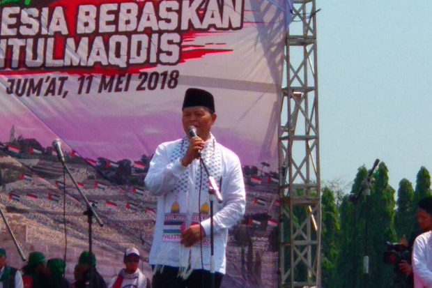 Hidayat Nur Wahid dan...