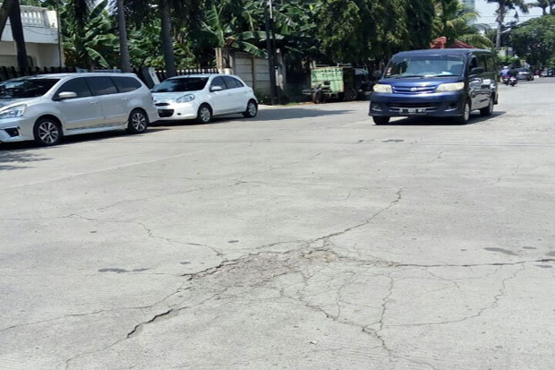 Sejumlah Jalan Beton...