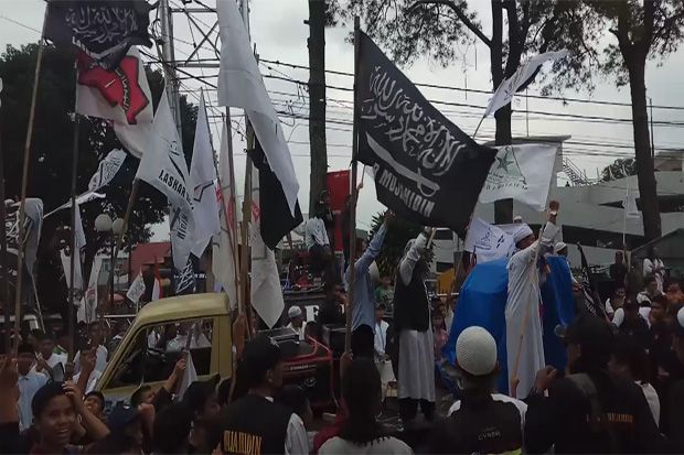 Larang Cadar, Massa...