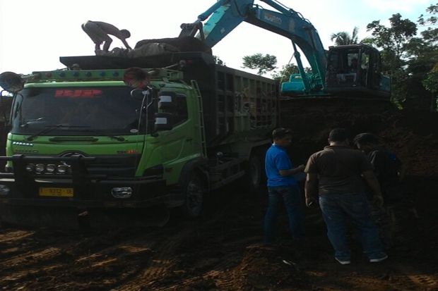 Beroperasi Ilegal, Tambang...