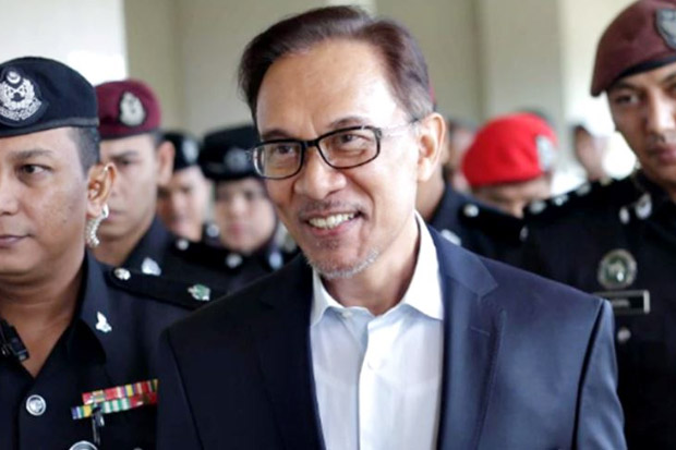 Selasa Depan, Anwar...