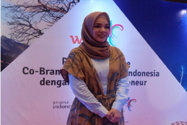 Kesibukan Dewi Sandra...