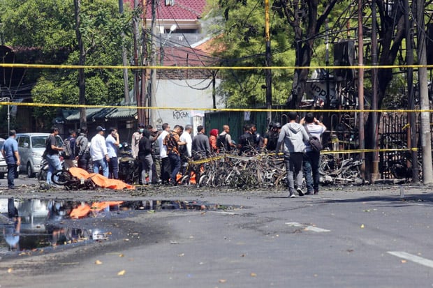 Teror Bom Surabaya,...