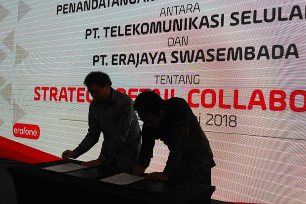 Telkomsel dan Erajaya...