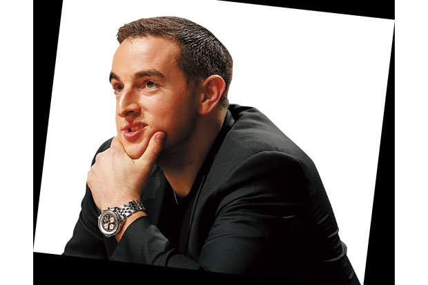 Robert Pera, Antara...