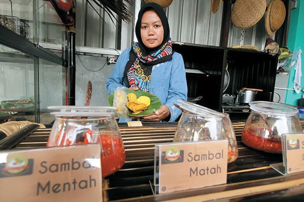 Nikmati Sambal Matah...