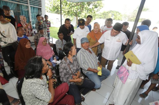 Edy Kasihan Lihat Warga...