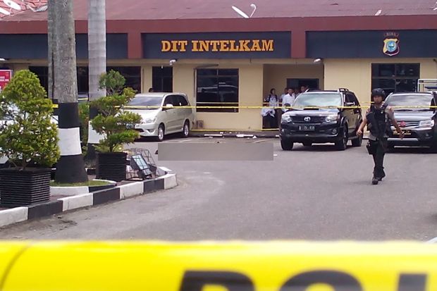 4 Jenazah Penyerang...