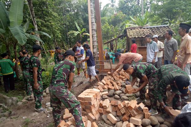 Zakat Prajurit TNI AD...