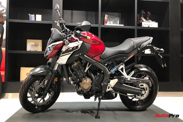 Honda CB650F Resmi Dobrak...